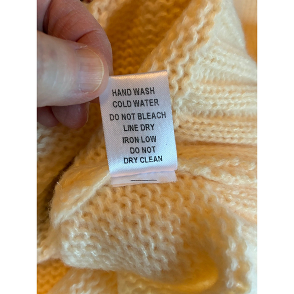 Bibi Cream Colored Flag Sweater NWT Size Medium - Picture 9 of 9